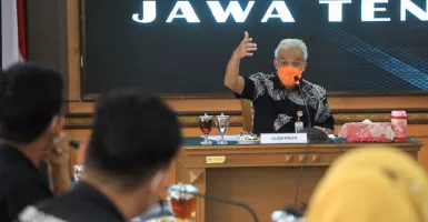 Diteken Ganjar, Segini Upah Minimum Provinsi Jawa Tengah 2022