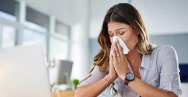 Ketahui Gejala Alergi pada Hidung dan Kulit, Bersin dan Gatal