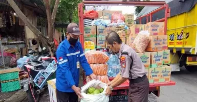 Pedagang Pasar Legi Solo Kirim Bantuan ke Korban Erupsi Semeru