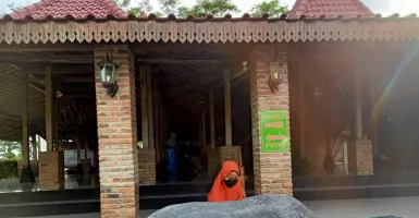 Ada Masjid Tanpa Dinding di Klaten, Bikin Salat Makin Khusyuk