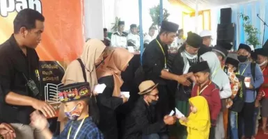 Temanggung Berhijrah Santuni 300 Yatim Piatu & Bersihkan Masjid