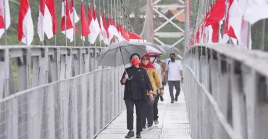 Resmikan Jembatan Girpasang, Puan: Jangan Ada Desa Terisolir