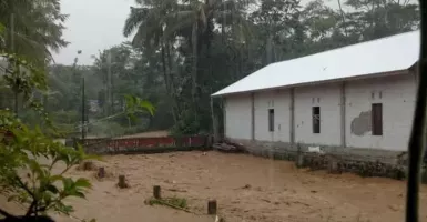 Sungai Perwaton Meluap, 2 Desa di Banyumas Terendam Banjir