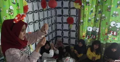 Rayakan Imlek, Desa Mandarin Ajari Anak-Anak Bikin Bakpao