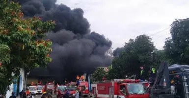 Alhamdulillah, Kebakaran Pabrik Plastik di Pati Nihil Korban Jiwa