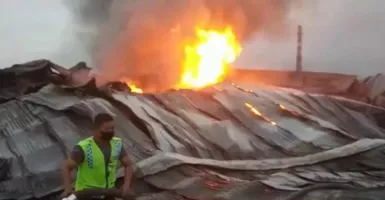 Kondisi Terkini Kebakaran Pabrik Plastik di Pati, Api Muncul Lagi