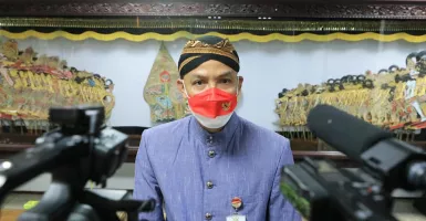 Wow! Ganjar Pranowo Capres Terunggul di Jatim dan Lampung
