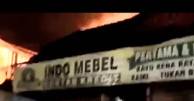 Toko Mebel di Sumpiuh Terbakar, Kerugian Ditaksir Rp150 Juta