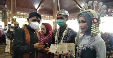 71 Pasangan Nikah Gratis di Jepara, Termuda Usia 19 Tahun
