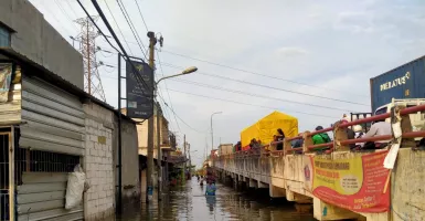 Tanggul di Semarang Jebol, Ratusan Rumah Diterjang Banjir Rob