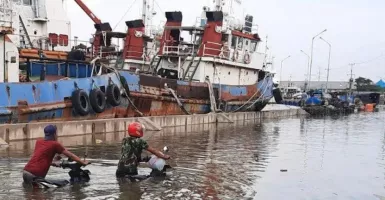 Banjir Rob Semarang Akibat Siklus Akhir Bulan Purnama