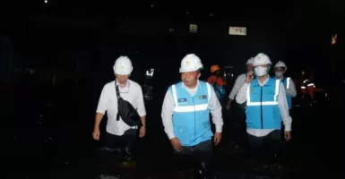 PLN Putus Aliran Listrik di Kawasan Terdampak Banjir Rob Semarang