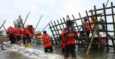 Begini Cara Hendi Atasi Banjir Rob yang Mengancam Kota Semarang
