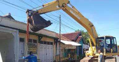 Atasi Genangan, Drainase Jl Ahmad Yani Batang Diperbaiki
