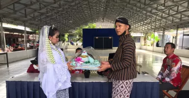 Napi Lapas Semarang Ini Terpaksa Gelar Pernikahan di Penjara