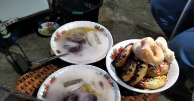 Ada Bubur Kacang Ijo Donat di Pasar Legi, Harganya Bikin Melongo