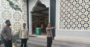 Miris! Viral Video Pelajar SMA di Pekalongan Bermesraan di Emperan Masjid