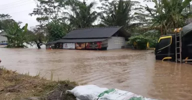 Jalur Lintas Selatan Selatan Jawa Tengah Tergenang Banjir