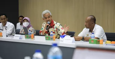 Resmi! Ganjar Umumkan UMK di Jawa Tengah 2023, Kota Semarang Tertinggi