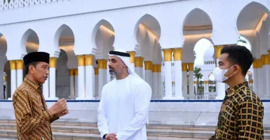 Ngunduh Mantu Kaesang, Presiden Jokowi Sempat Temani Putra Presiden UEA ke Masjid Sheikh Zayed Solo