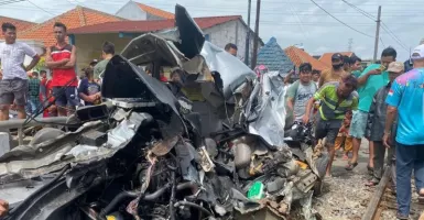 Kereta Tabrak Mobil di Semarang, Begini Kondisi Lokomotif KA Argo Bromo Anggrek