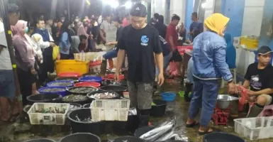 Mak-Mak Bisa Tenang, Stok Ikan Laut di Pasar Ikan Balekambang Solo Aman Meski Cuaca Ekstrem