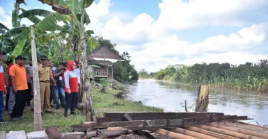 Astaga! Rumah Warga Tawangsari Sukoharjo Hanyut Kena Abrasi Sungai Bengawan Solo