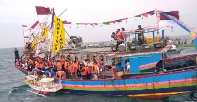 Ikut Pesta Lomban Kupatan di Jepara, Peserta Diminta Pakai Jaket Pelampung