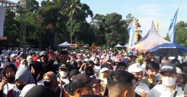Bukan Demo, Pekerja di Temanggung Pilih Jalan Sehat saat Hari Buruh