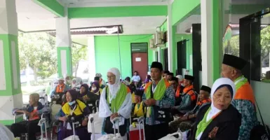 Mohon Doanya! 5 Calon Haji Asal Embarkasi Solo Batal Berangkat karena Sakit