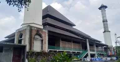 Fraksi PDIP DPRD Solo Sumbang Dana untuk Masjid Sriwedari