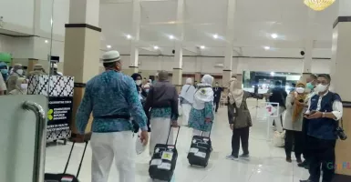 Alhamdulillah, Haji Kloter 1 Debarkasi Solo Tiba di Tanah Air