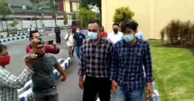 Wartawan Tempo Laporkan Kekerasan yang Didapatnya ke Polda Jatim