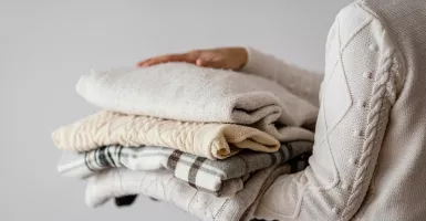 Tips Mencuci Sweater atau Cardigan Bahan Knitted