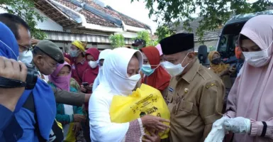 860 Paket Sembako Ramadan Dibagikan Bupati dan Wakil Situbondo