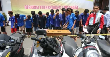 Bak Film Action, Kejar-kejaran Polisi dan Residivis di Surabaya