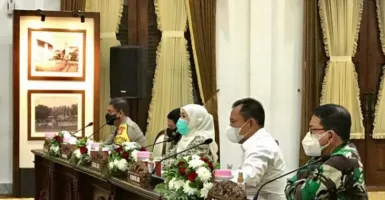 Soal Larangan Mudik, Khofifah Beri Hak Istimewa Pada Santri