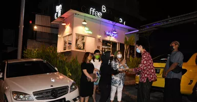 Komunitas Mercedes Benz Surabaya Donasi ke Panti Asuhan
