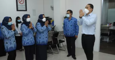 OMG, Hari Pertama Kerja 17 Pegawai Pemkot Surabaya Absen