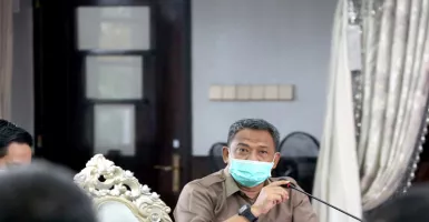 Keputusan Kadispendik Surabaya Soal Seragam Bikin Lega Warga MBR