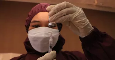 Vaksin Booster di Surabaya Mulai Berjalan, Lansia Prioritas