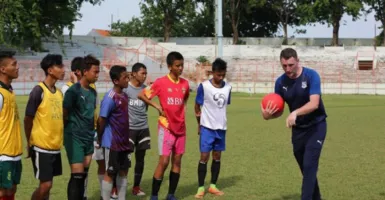 Minat Ikut Diklat Sepak Bola Surabaya? Daftar Ke Guru Olahraga