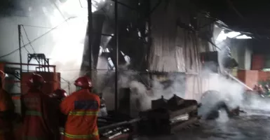 Pabrik Karet di Malang Terbakar, Kerugian Ditaksir Rp 300 Juta