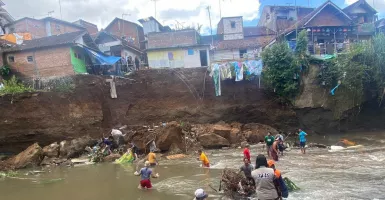 Pinggir Sungai Brantas di Malang Longsor, 3 Rumah Rusak