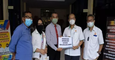KONI Jatim Beri Bantuan dari KONI se-Indonesia Buat Korban Semeru