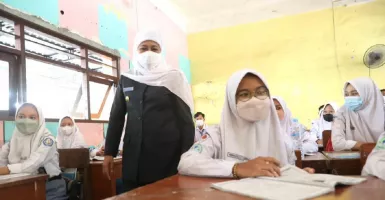 Sekolah di Jatim PTM 100 Persen Bersyarat, Kantin Tetap Tutup