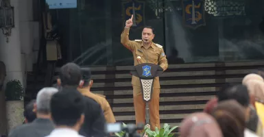 SOTK Berlaku, Wali Kota Surabaya Siap Copot Pejabat Tak Solutif
