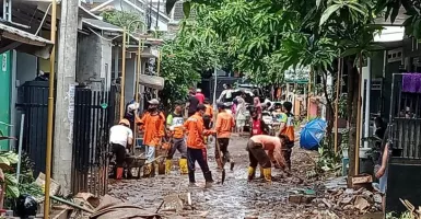 Pemkab Jember Bersihkan Material Banjir, Akhir Minggu Rampung