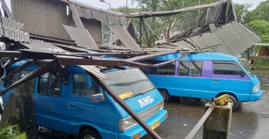 Hujan dan Angin Kencang di Kota Malang, Sejumlah Bangunan Hancur