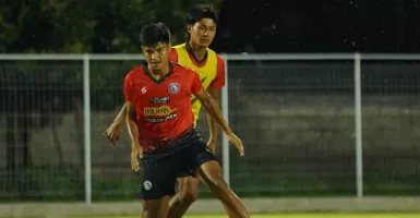 Arema FC Tetap Latihan Meski Jeda Kompetisi, Fokus Juara!